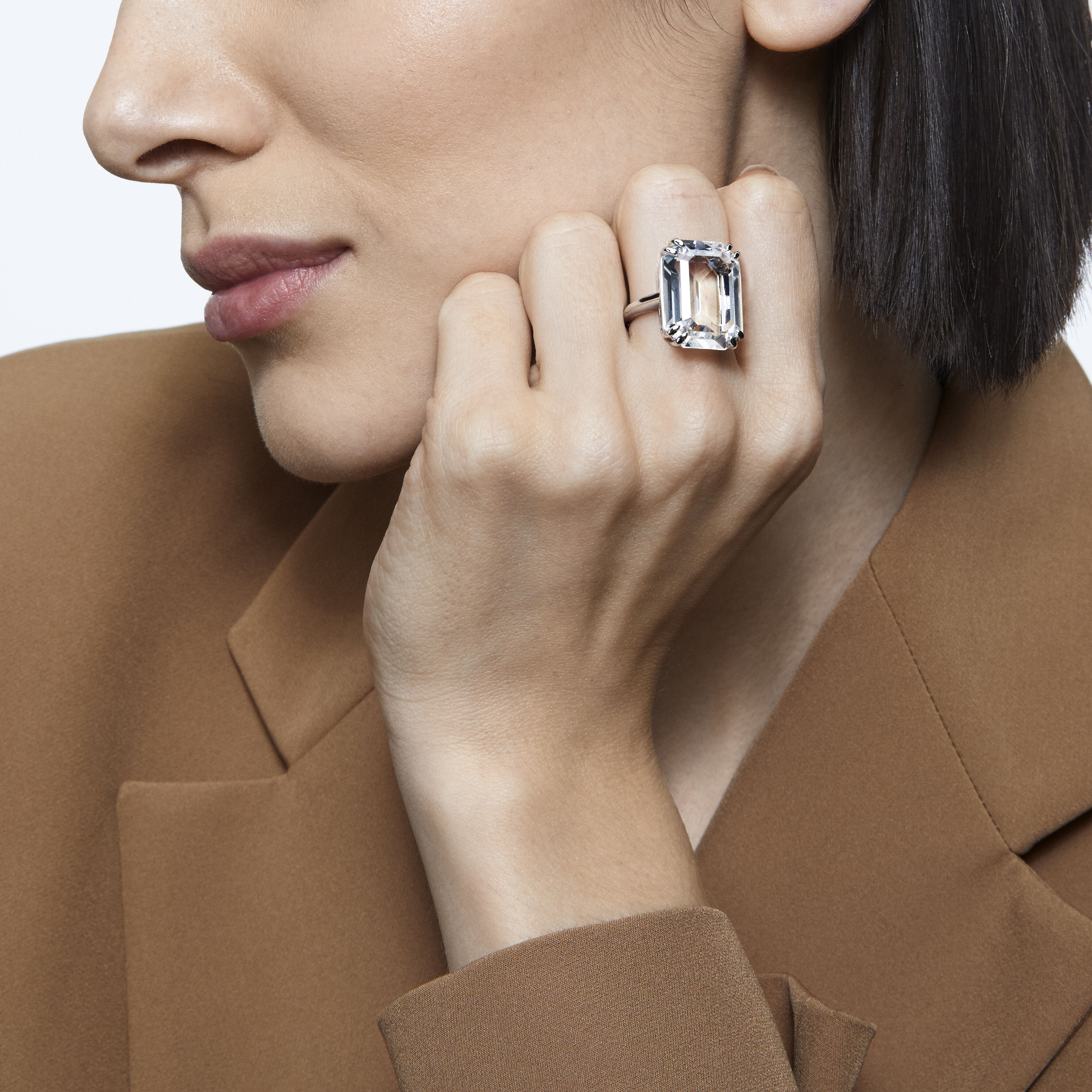 Mesmera cocktail ring White Rhodium plated